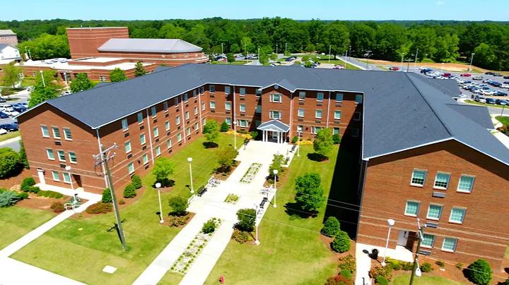 Wingate University - Living in Freshman Dormitories
