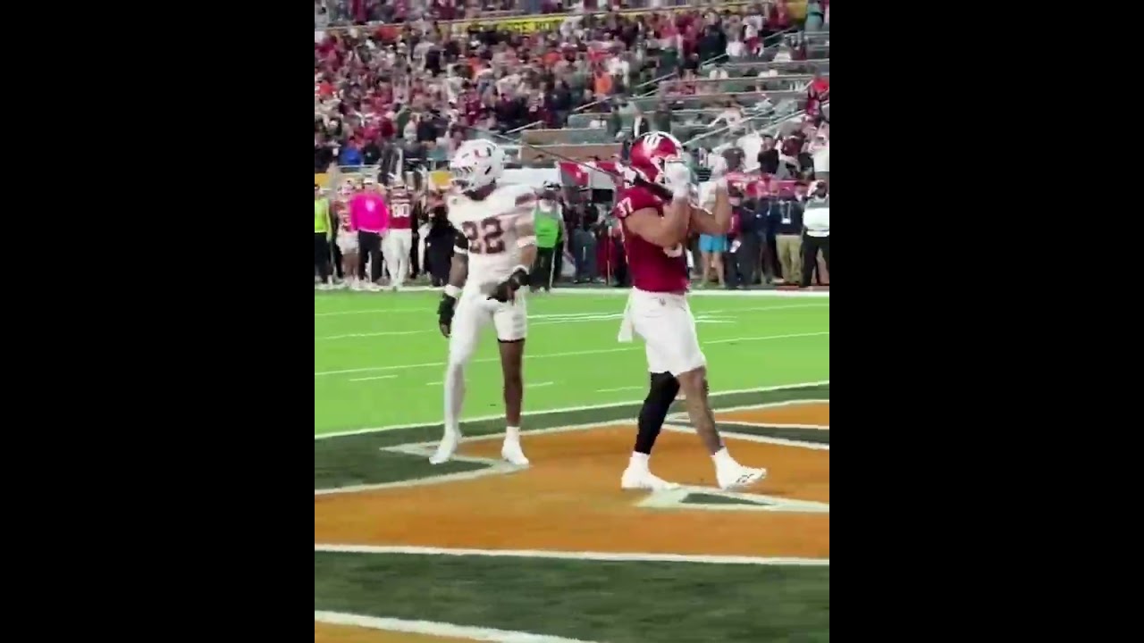 This angle of Riley Nowakowski's touchdown 🔥