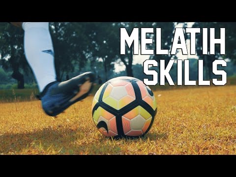 Video: Cara Bermain Bola Sepak