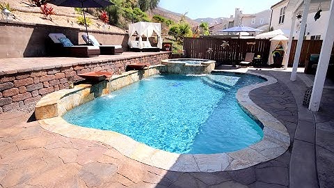 San Diego Pools - Freeform Pool with raised Spa and Water Feature