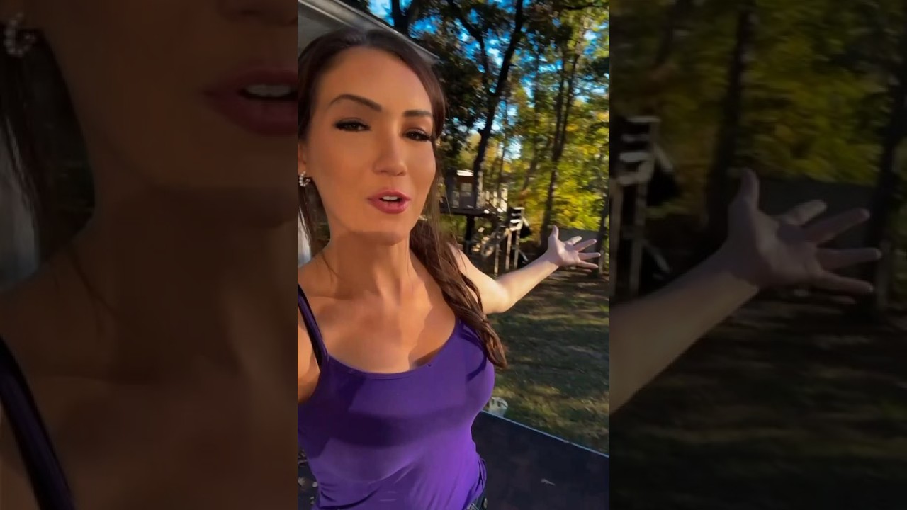 THE CHRISTINACAST