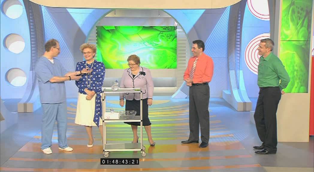 Как правильно промывать нос, программа «Жить здорово»