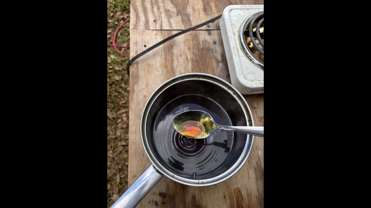 Making Varnish for the violin