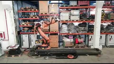 Machining robot test kuka kr240L with hsd, lineal track and spindle