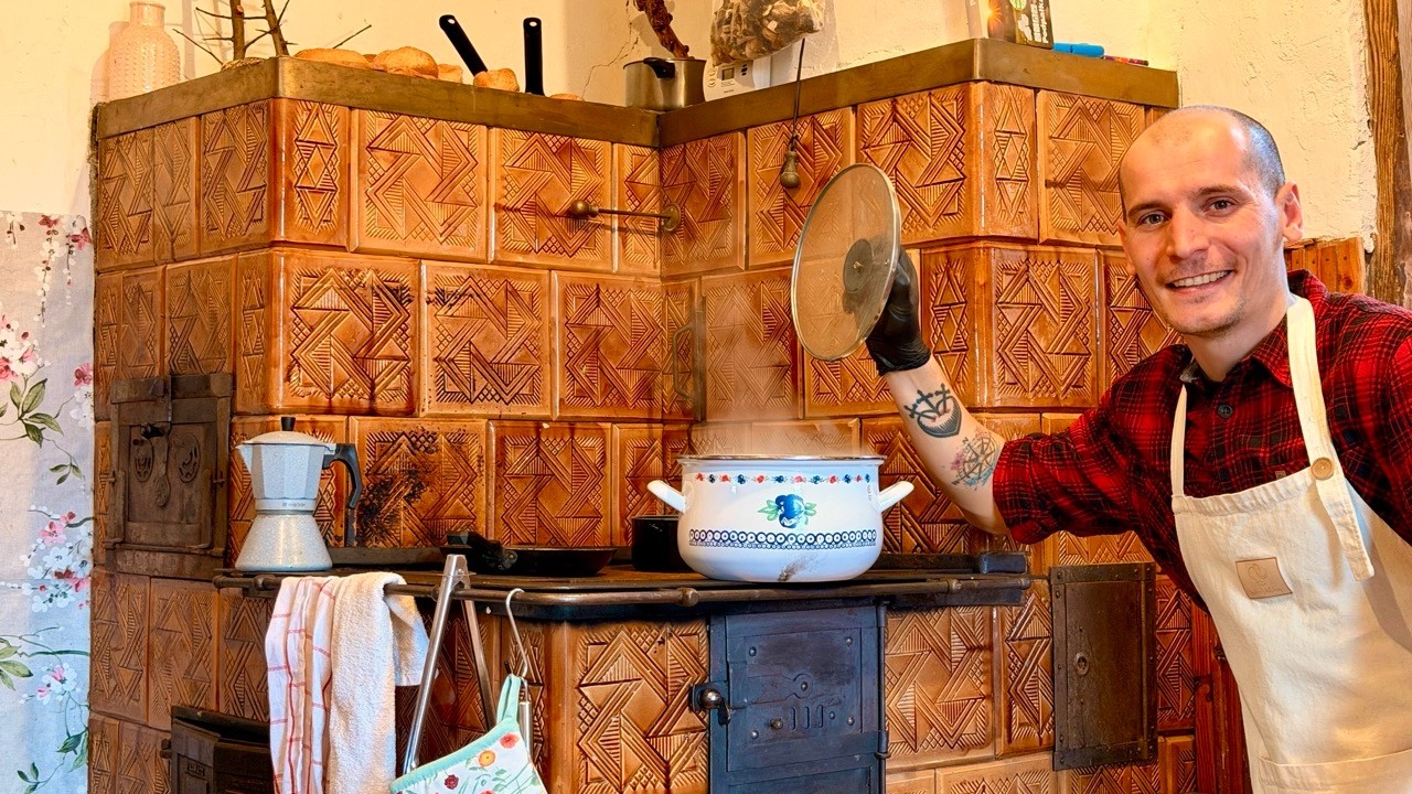 Krupnik gotowany na starej tradycyjnej kuchni kaflowej!