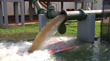 Como é feito o abastecimento de água em Salvador?