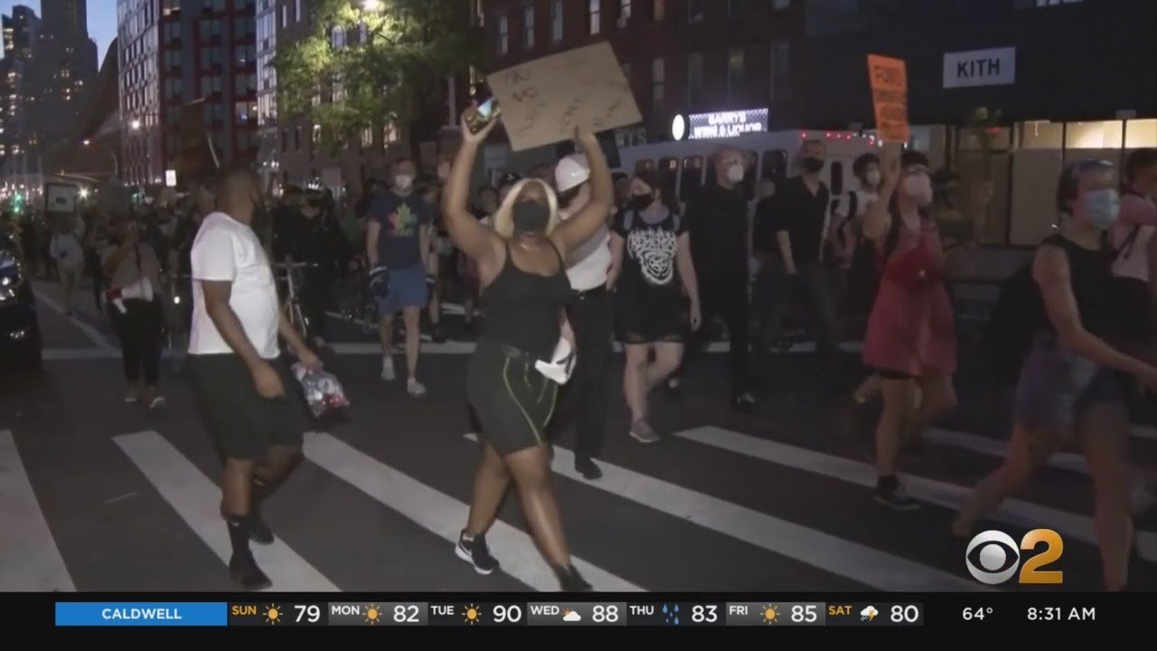 Mayor De Blasio Lifts Curfew In New York City