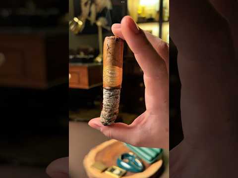 طريقة التوستنج في توليع السيجار مراجعة السيجار الكوبي    نادي السيجار المصري
