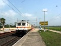 Superfast WAP7:- Sealdah Rajdhani blasts through Jhapandanga