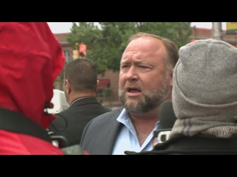 Alex Jones speaks to media outside Connecticut courthouse