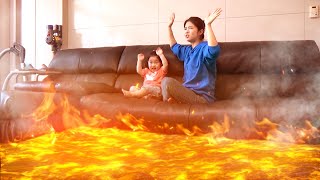 바닥이 용암이야! 집안이 용암이에요! 용암 피해 음식먹기 계란 치킨너겟 용암바닥 챌린지 The Floor is Lava