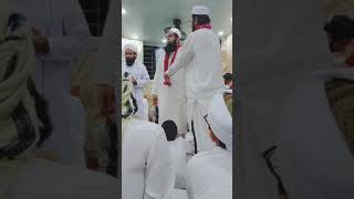 Molana Ibrahim Khalil Mohtamim Jamia Masjid Alkhalil Phoolon Ki Mala Pehnai Ja Rhi