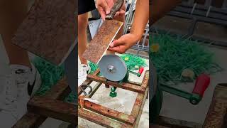 Special tool for sharpening rust-removing knives manually #shorts