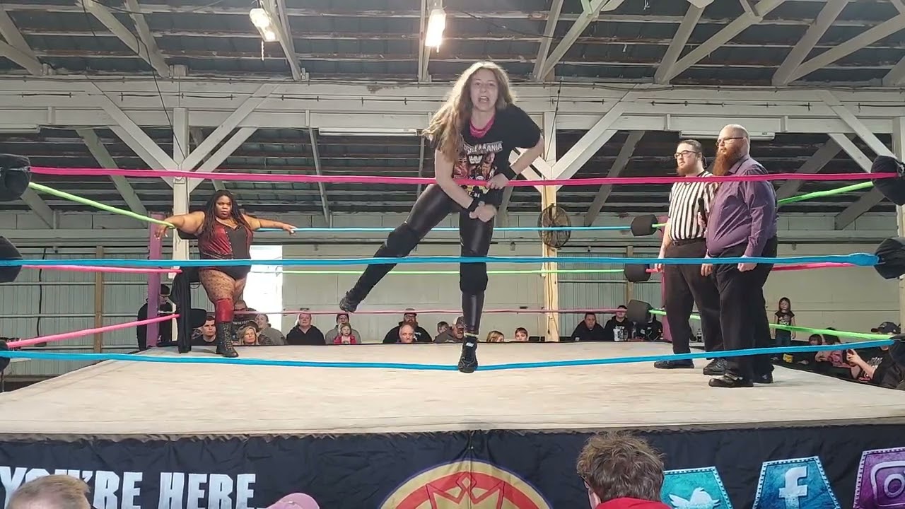 C-Rex vs Kenzie Black (Preshow) - PWK 5/1/22