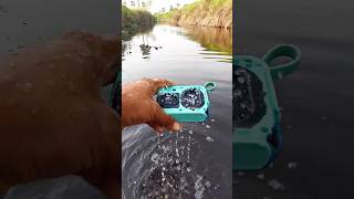 TRIBIT pocketGo speaker jump foot throw into water