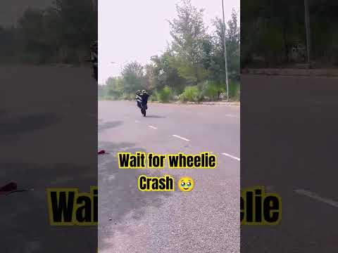 wheelie crash hogi