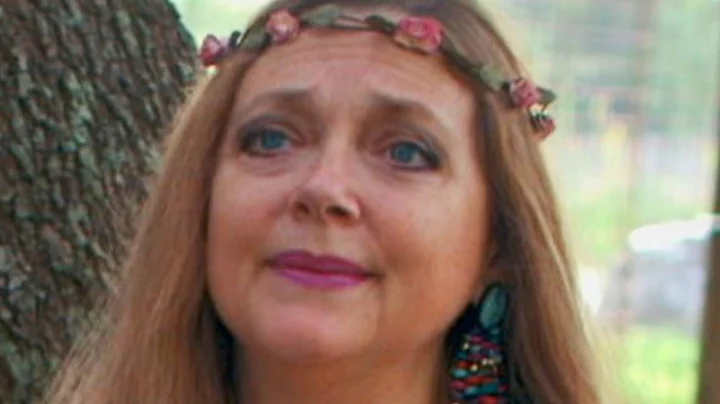 Body Language Expert Makes Bold Claim About Carole...