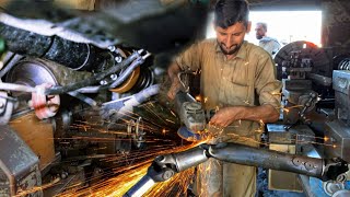 Expert welder fixing a truck broken drive shaft || How to rebuild a broken drive shaft
