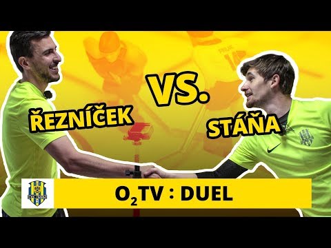 Video: Jak Hrát Stolní Hokej