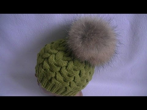 Вязание шапки  узором "Коса с 15 петель".Knitting caps pattern "Spit with 15 loops"