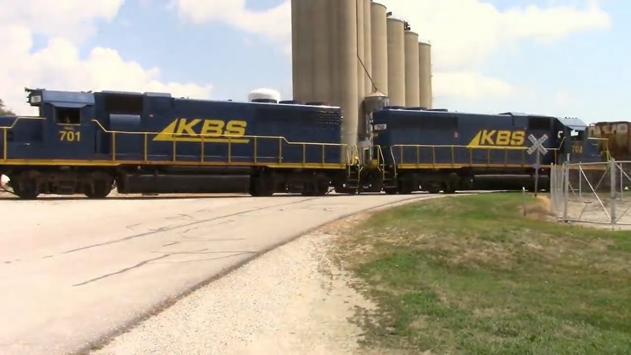 Railroad Street Railroad Crossing - KB&S 701 and 702 in Fowler, Indiana