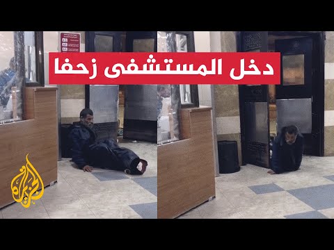 لحظة استهداف الاحتلال فلسطينيا على بوابة مجمع ناصر الطبي في غزة