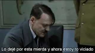 HITLER JUEGA AL LOL Y PASA ESTO...