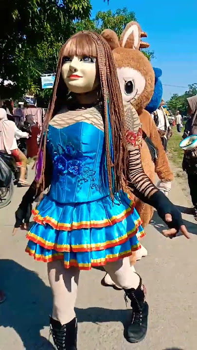 goyangan mantul nona BETI cantik bergoyang keliling kampung #shortvideo