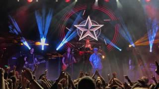 Download Lagu Alter Bridge feat. Corey Glover - Rise today live Olso 20 Nov 2016 MP3 Download Lagu Alter Bridge feat. Corey Glover - Rise today live Olso 20 Nov 2016 MP3