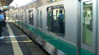 E233系2000番台マト1編成　新松戸駅発車（PRヘッドマーク付き）　9月10日