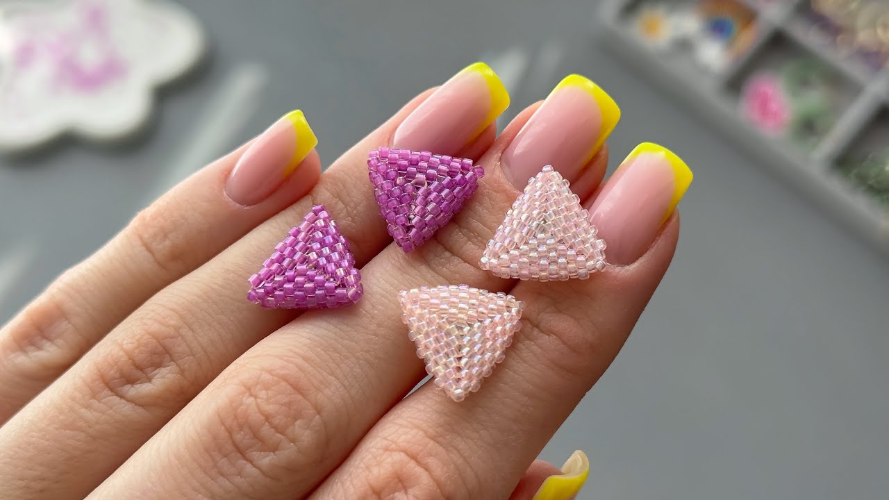 Як зробити трикутні сережки з бісеру | Простий урок бісероплетіння