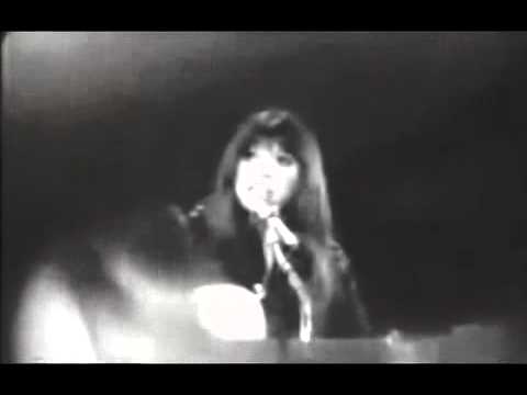 MELANIE SAFKA Ruby Tuesday v1