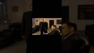 Ben Gaz Maskesiyle Gül Koklamam Yegenim