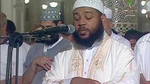 قارئ فاجأ المصلين بصوته خشوع لا يوصف