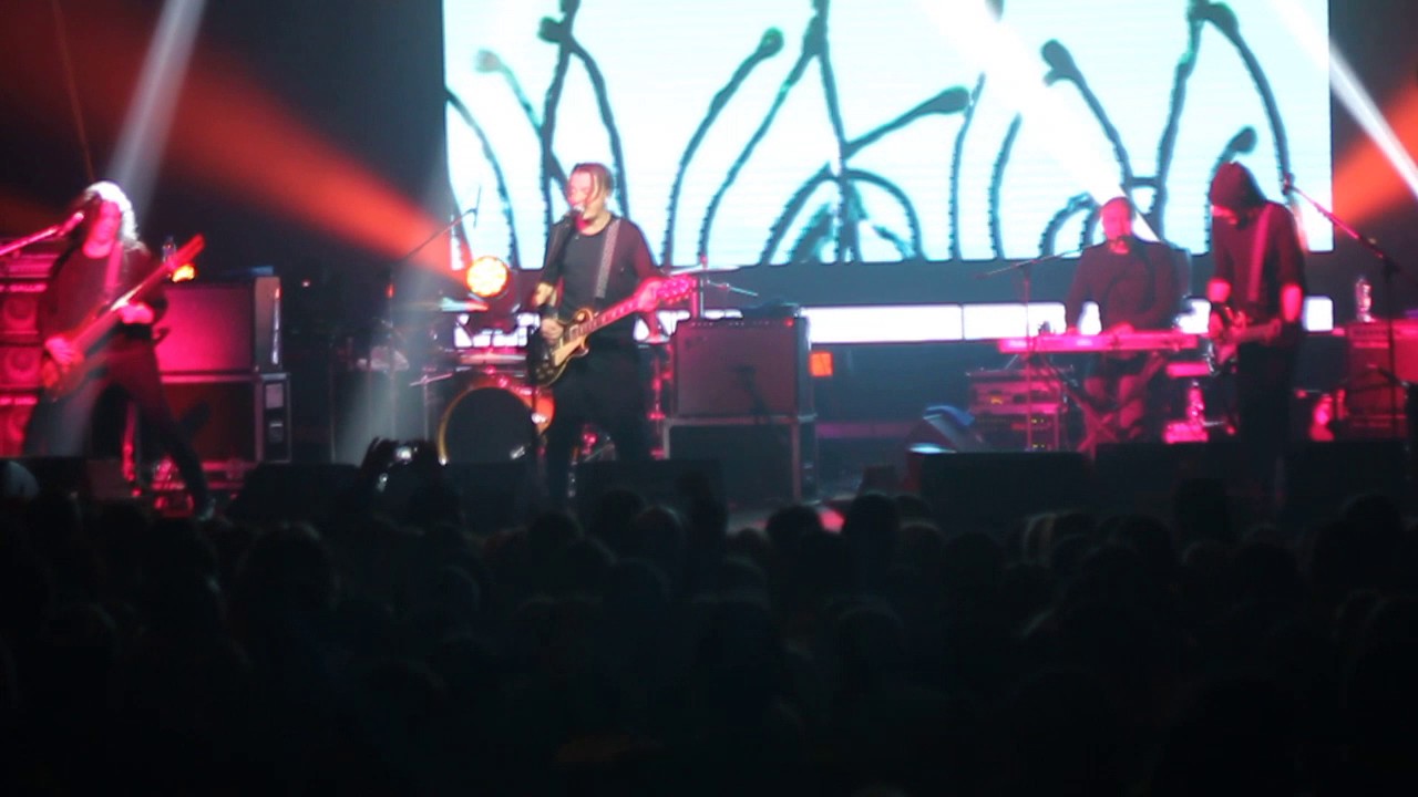 Рок-елка Агата Кристи - В интересах революции - YouTube