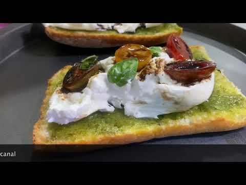 Vídeo: Crostini: Aperitius Per A Un Bufet Festiu Amb Foto