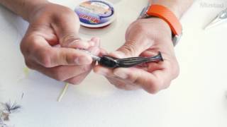 Easy way to hook a soft plastic with jig head to keep your lure swimming straight screenshot 5