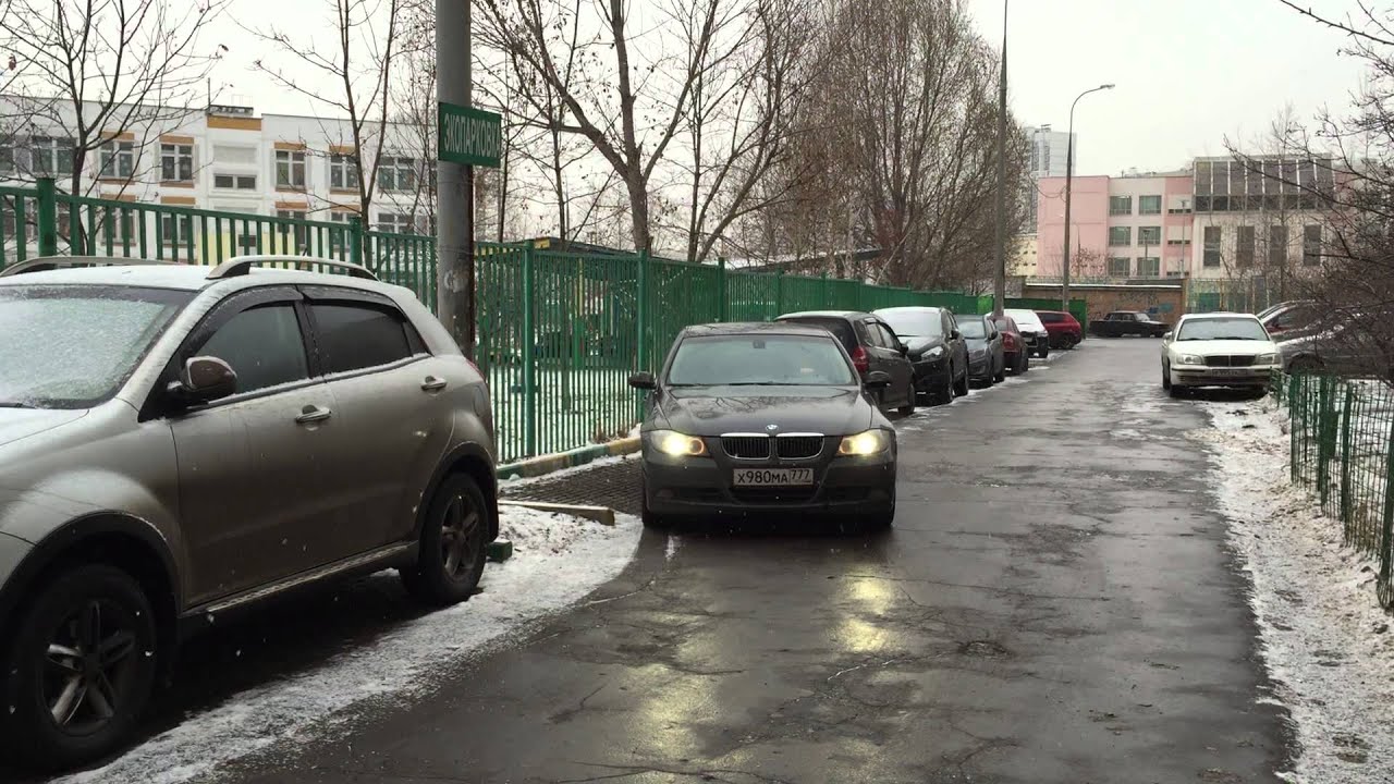 ПАРКОВКА ЗАДНИМ ХОДОМ ВДОЛЬ БОРДЮРА-ОПТИМАЛЬНЫЙ РАЗМЕР МЕСТА. - YouTube