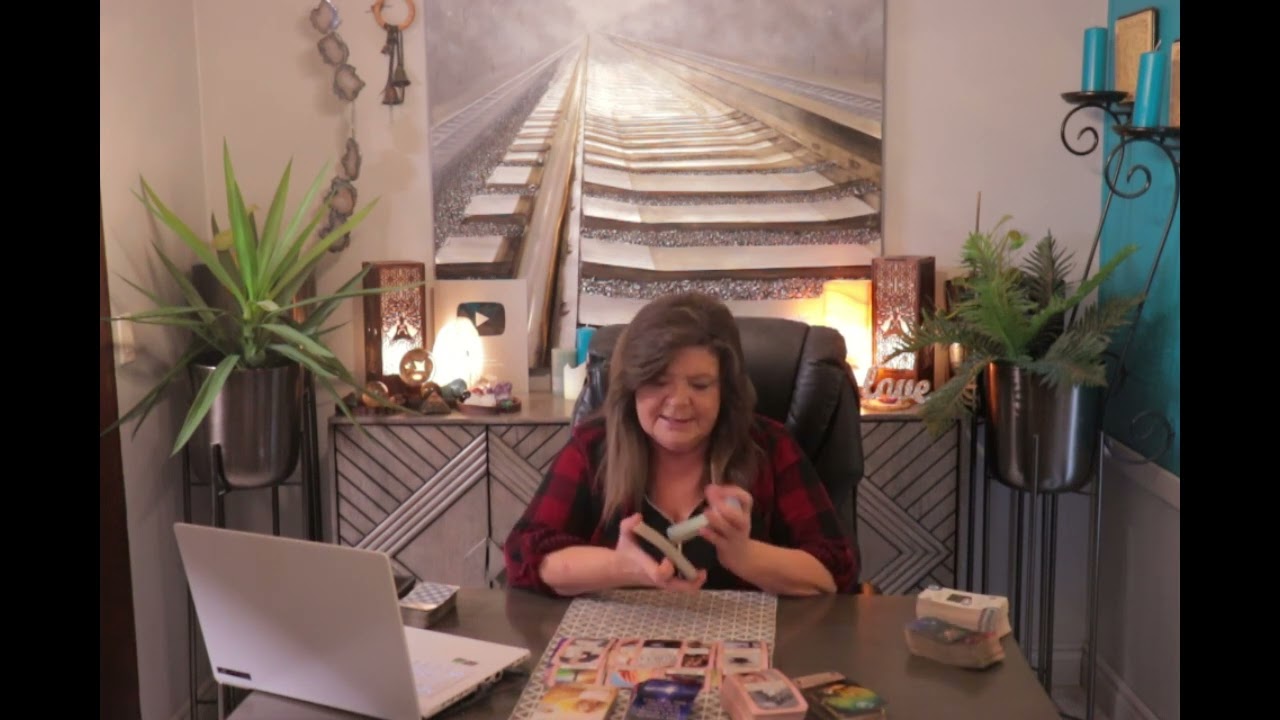 SAGITTARIUS THEY'RE RETURNING SAYING THEY'VE CHANGED,COMING  AS THE 5 OF CUPS 5 OF PENTS.WHOA IS ME