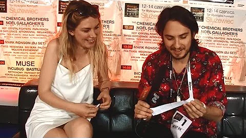 Wolf Alice play Would You Rather or...random quest...
