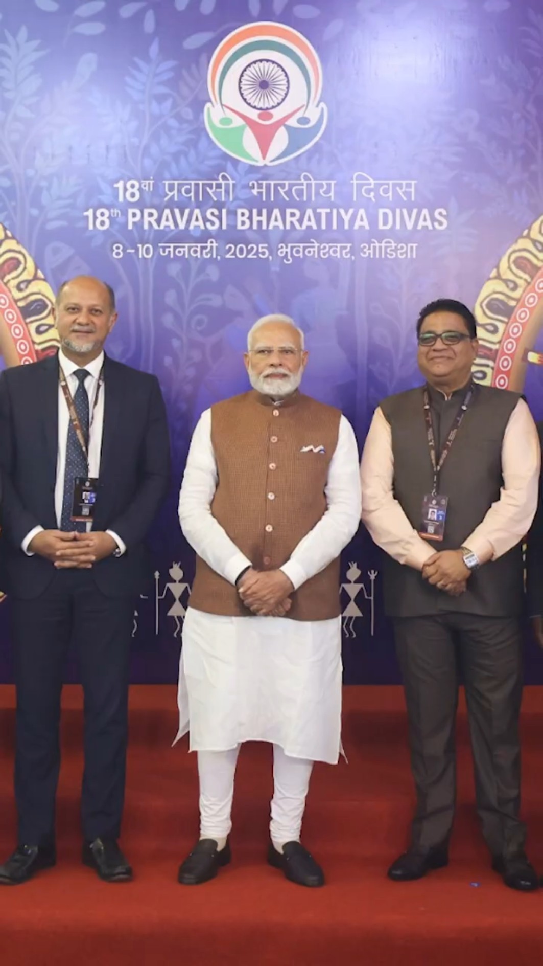 PM Modi visits exhibition at Pravasi Bhartiya Divas convention in Bhubaneswar | #shorts