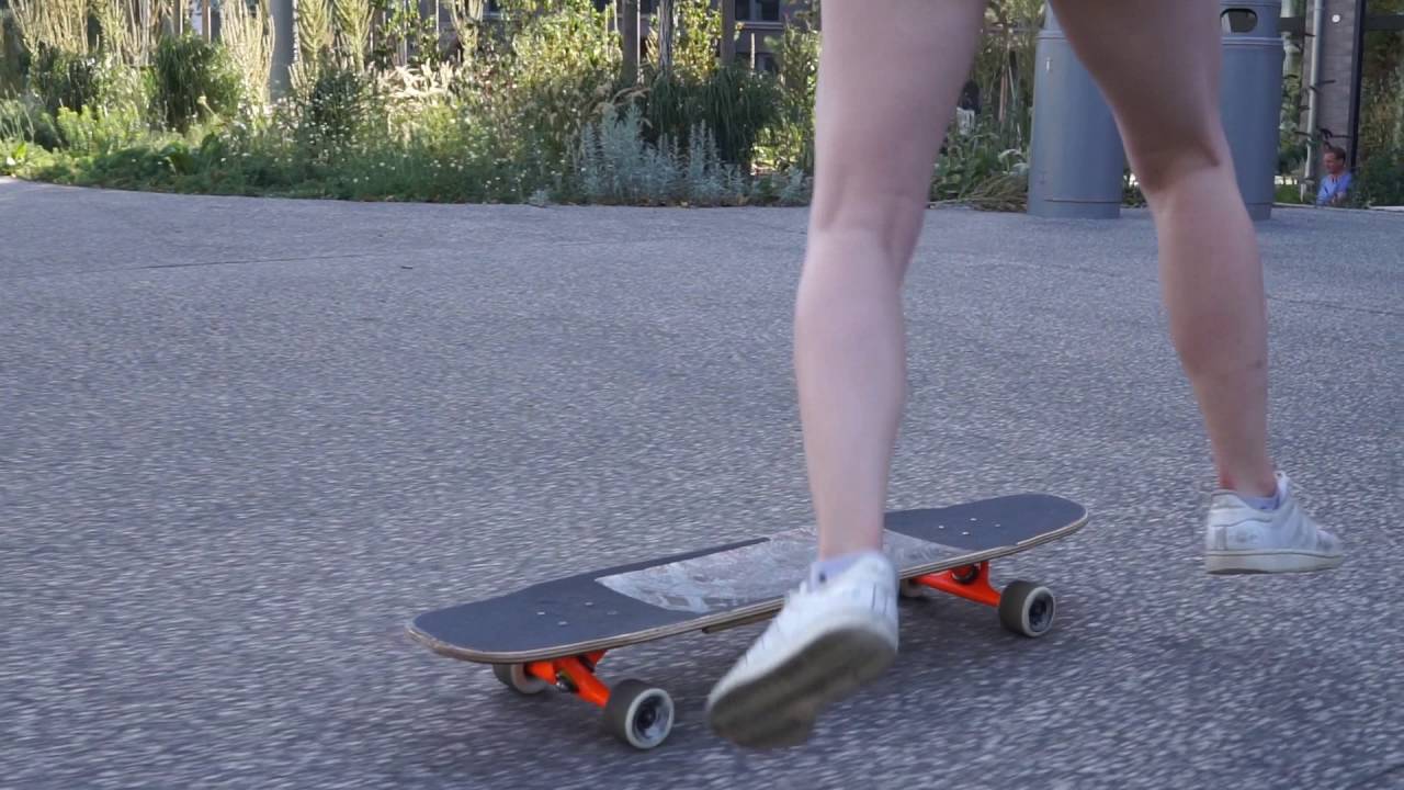 First Step's of Emma longboarding Dancing / Freestyle YouTube