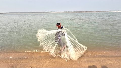 Amazing Best Net Fishing Video | Traditional Catching With Net in The Beautiful River 