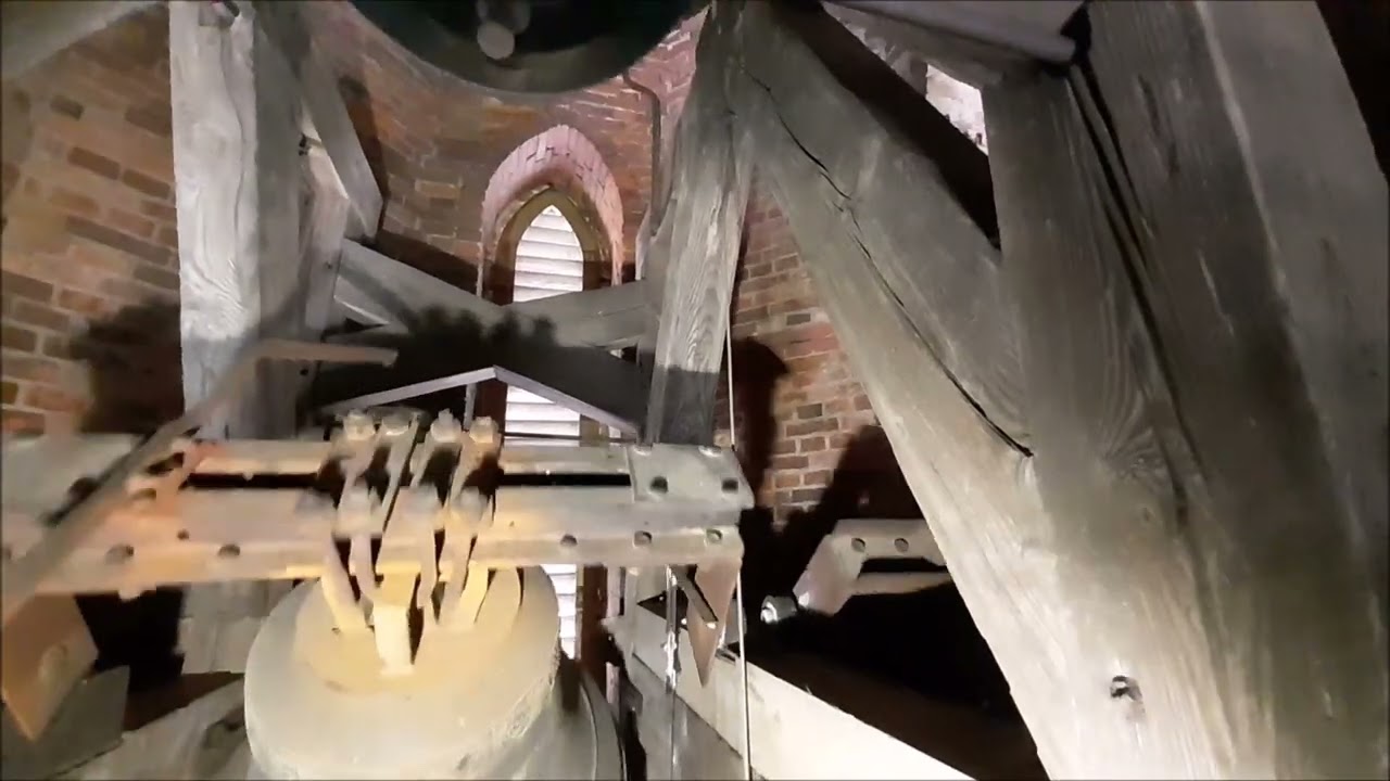 Dzwony Plenum w kościele pw. Św. Andrzeja Apostoła w Przodkowie