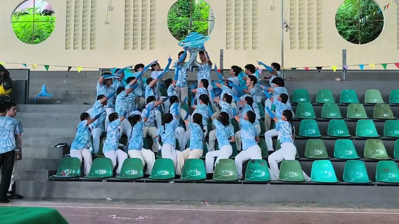 Luminis Cosmonautics Bench Yell @LNHS Gymnasium