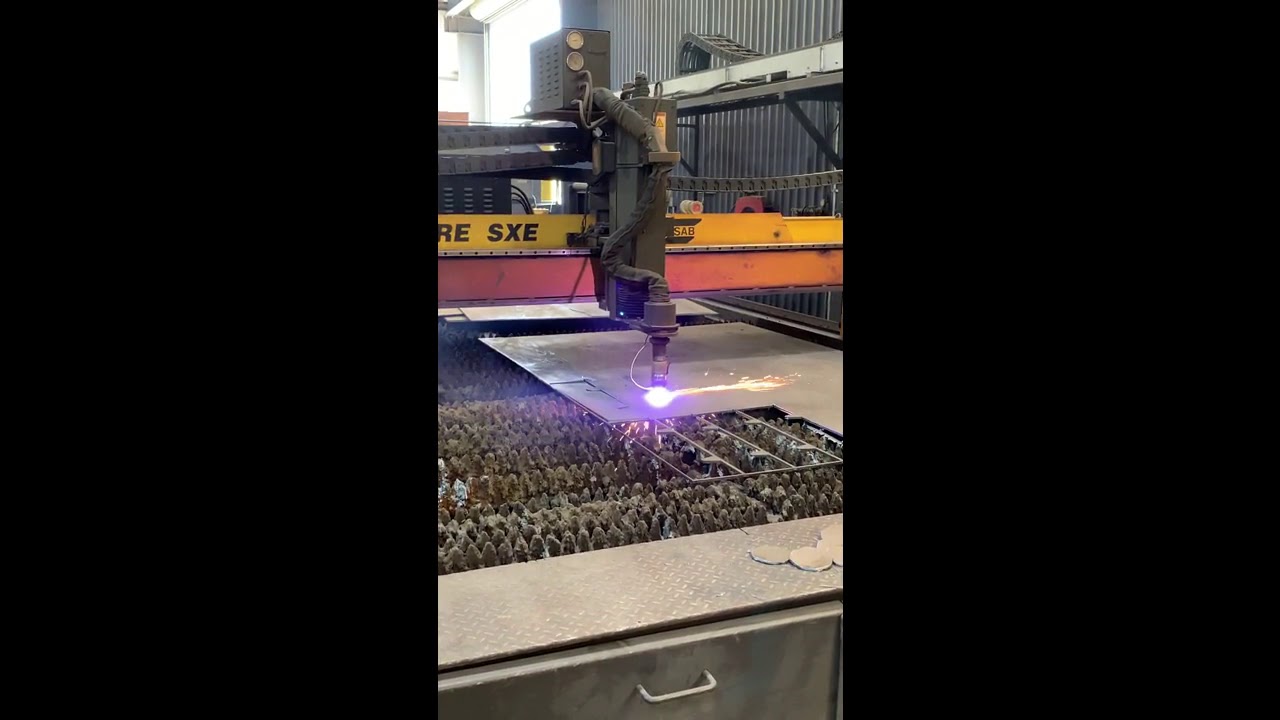 Esab Sabre SXE 10' x 22' CNC Plasma Cutter YouTube