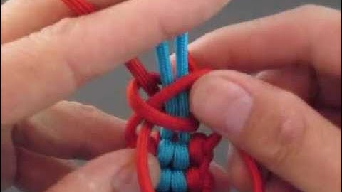 How to Make The Striker (Paracord) Key Fob by TIAT