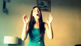El nos ama - Christine D`Clario por Nancy Ruiz.