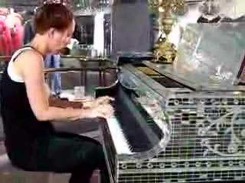 Allison plays Liberace's Piano