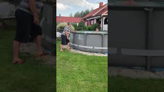 Pool Crash, Exploding Pool
